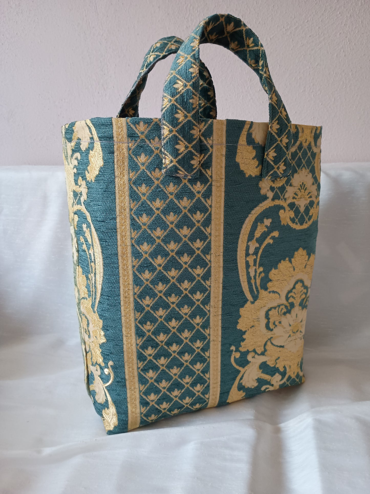 💚 "Verde Reale" – Borsa artigianale unica