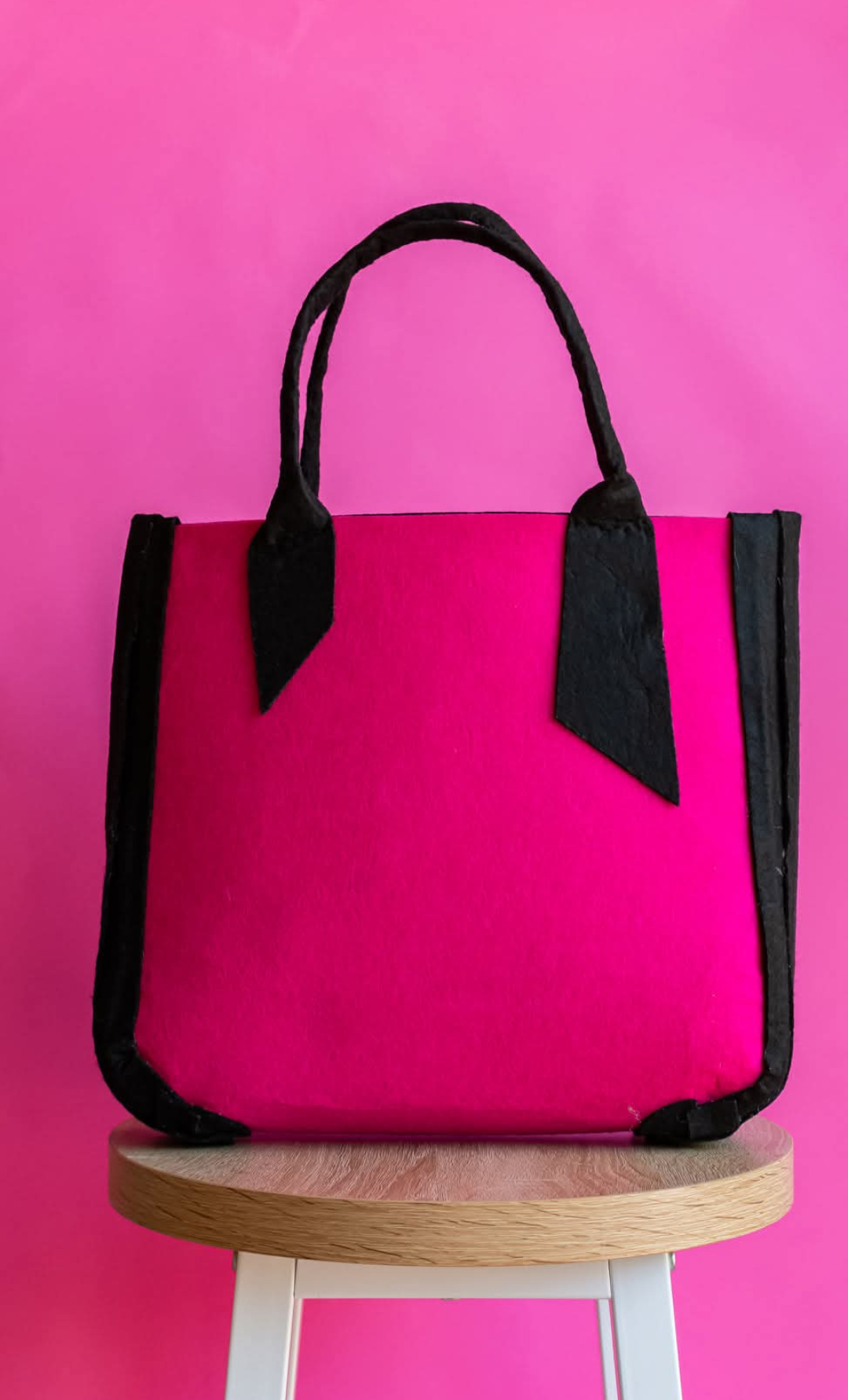 Borsa Grafica, moderna e grintosa.
