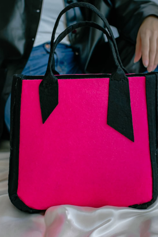 Borsa Grafica, moderna e grintosa.